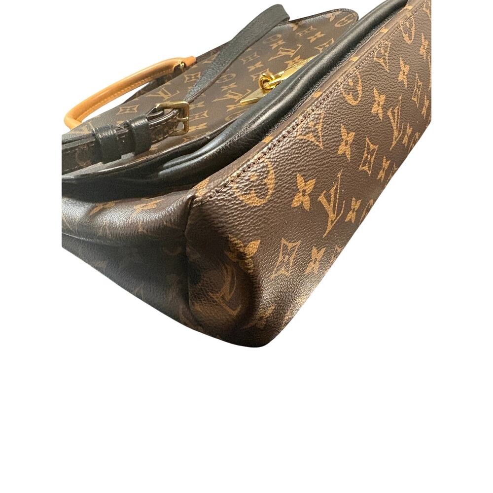 Louis Vuitton Marignan Canvas with Black Accent - Picture 10 of 16